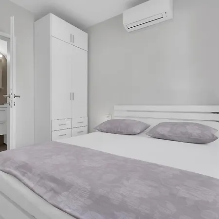 Center Dvor Kalalarga *