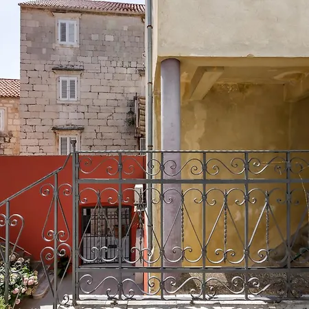 아파트 Center Dvor Kalalarga *