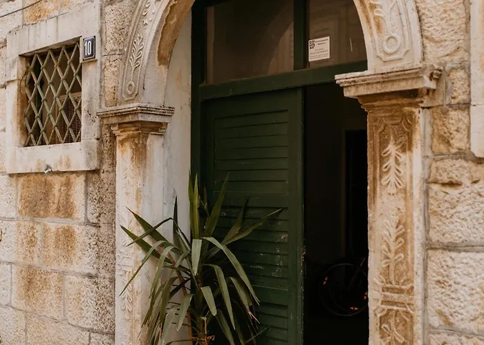 Apartament Center Dvor Kalalarga Makarska