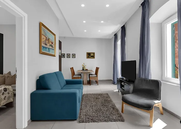 Center Dvor Kalalarga