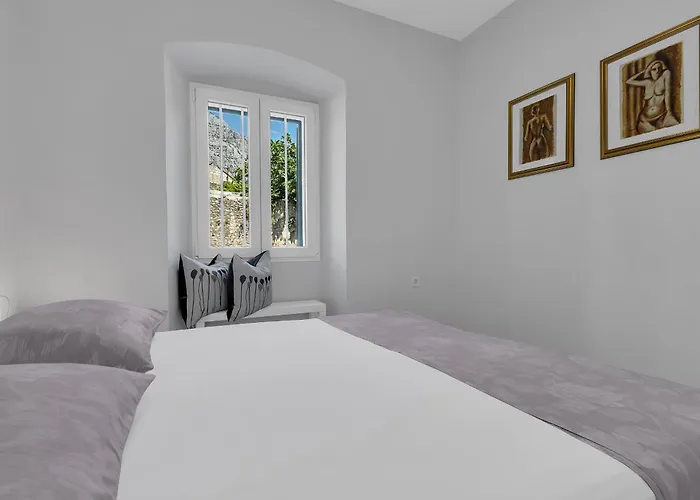 Center Dvor Kalalarga Lägenhet Makarska