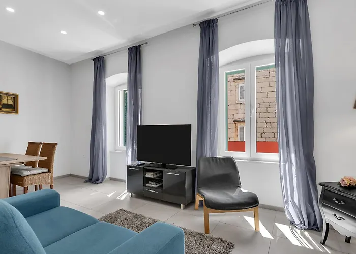 Center Dvor Kalalarga Apartament