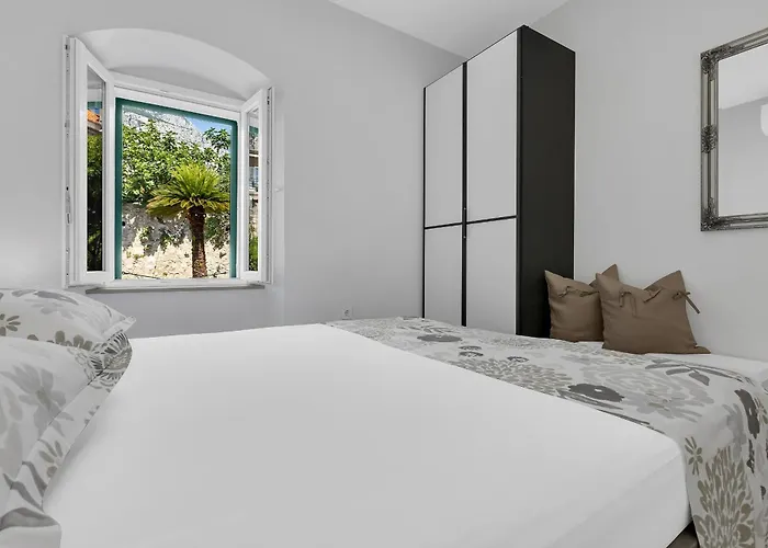 Center Dvor Kalalarga Lägenhet *