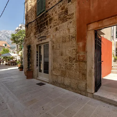 Apartman Center Dvor Kalalarga