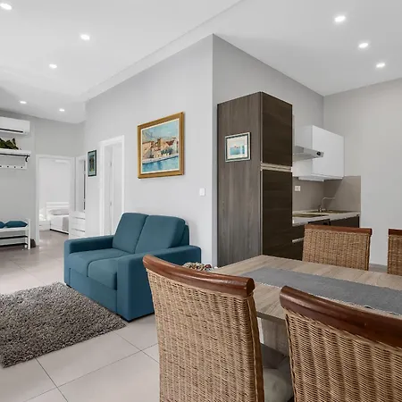 Center Dvor Kalalarga Apartman