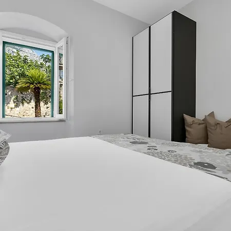 Center Dvor Kalalarga Apartman *