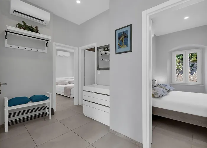 Center Dvor Kalalarga *