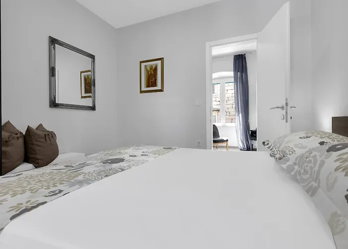 Center Dvor Kalalarga Daire